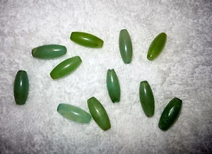 All Natural BEAD 3/4" inch LIGHT GREEN JADE Beads Lot of 11 - Picture 1 of 3