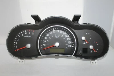 Cuadro de instrumentos velocímetro medidor de panel 06 07 Kia Sedona 94.181 millas Foto 1 de 4
