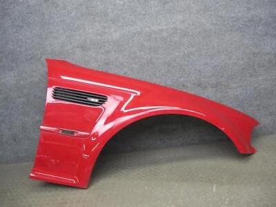 BMW E46 M3 2001-2006 CUPÉ GUARDABARROS DELANTERO DERECHO CUBIERTA PANEL ROJO Foto 1 de 4