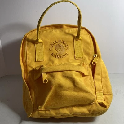mini zaino fjallraven kanken. Giallo. 12" X 10" - Immagine 1 di 4