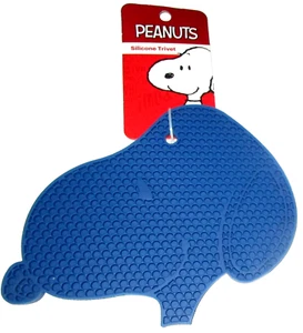 PEANUTS SILICONE TRIVET ~  8" X 6.25" ~ SNOOPY ~ BLUE - Picture 1 of 1