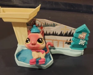 LPS Littlest Pet Shop Rosalee Pointer Gatto #236 e pista di pattinaggio -A26 - Foto 1 di 14