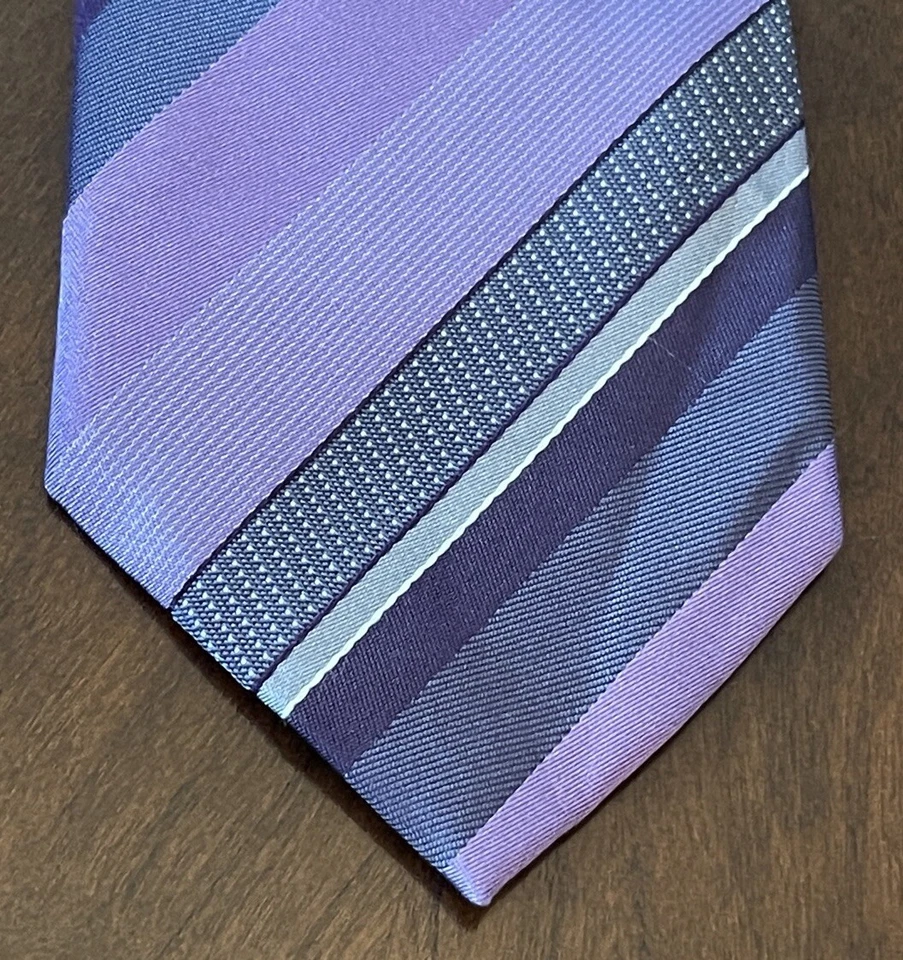 Kenneth Cole Reaction Purple 100% Silk Men’s Neck Tie Made In China - Image 1 of 4