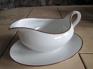 Porzellan Sauciere weiß mit Goldrändern Seltmann Weiden - Bild 1 von 1