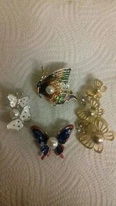 4 Butterfly brooches. Beautiful & New. Painted Enamel, Crystals & Faux Pearls. - Picture 1 of 6