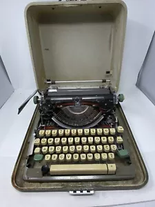 VINTAGE & RARE 1900s Olympia Werke AG Wilhelmshaven Typewriter Made In Germany - Picture 1 of 13