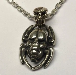 Spider with Skull Loop Silver Pendant - Picture 1 of 1