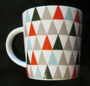 Taza de café de cerámica para árbol de Navidad Starbucks triángulo moderno 14 oz. Vacaciones en excelente estado - Imagen 1 de 6