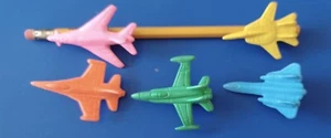 UNITED STATES MILITARY F-18, F-16, B-1B, SR-71, F-14 Pencil Eraser Stick-ons - Bild 1 von 1