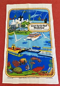 Vintage Handprinted Tea Towel w Great Barrier Reef Wonderland Townsville Pattern - Picture 1 of 15