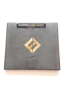 Foo Fighters - Concrete and Gold CD - Imagen 1 de 2