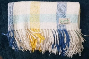 Swando Vintage Kinderwagendecke Teppich Made in Britain Fransen Karo Blau Gelb Weiß - Bild 1 von 4
