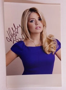 Holly Willoughby TV Presenter Signed Autograph Photograph - Picture 1 of 1