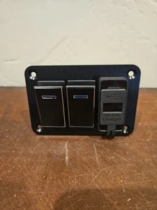 Interruptor basculante de aluminio de 2 velocidades con doble puerto de cargador USB - Imagen 1 de 6