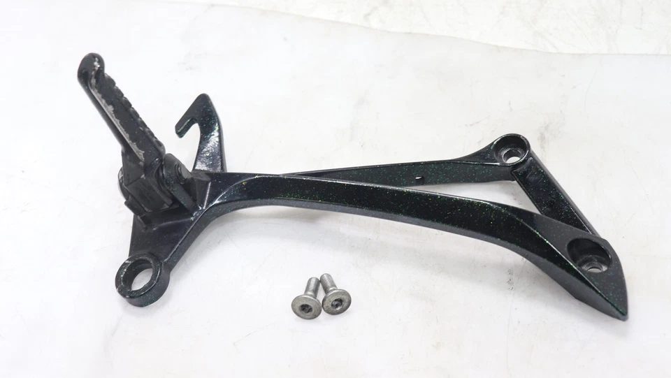 08-16 KAWASAKI NINJA ZX10R CLAVIJA TRASERA DERECHA PASAJERO CLAVIJA Foto 1 de 4