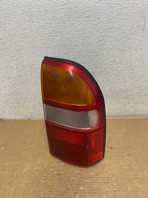Luz trasera derecha para pasajero Suzuki XL-7 Vitara 1999 a 2003 OEM N9776 DW Foto 1 de 4