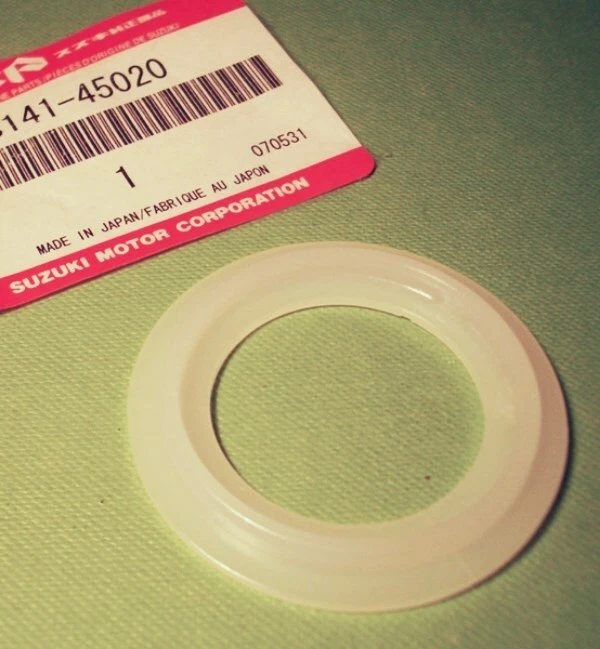 Sello de tapa de cilindro maestro de freno Suzuki gt750 gt550 gt380 gs1000 gs1100 nos oem Foto 1 de 1