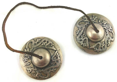 SECRETS OF INDIA Cymbals Tingsha Majeera ... Tibetan dragon ... Tibet Nepal ... ~300g ... 7.5 cm Ø