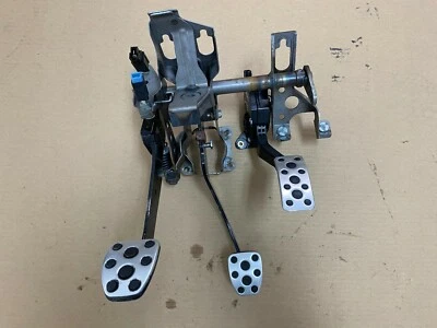 2015-2019 SUBARU IMPREZA WRX STI sedán freno de gasolina y pedal de embrague OEM Foto 1 de 4