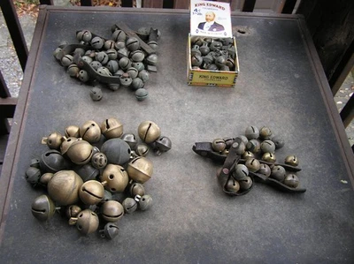 142 antique brass assorted sleigh bells - Image 1 of 4