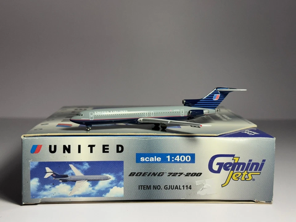 Gemini Jets 1:400 United Airlines Boeing 727-200 N7291U Battleship Grey GJUAL114 - Image 1 of 2