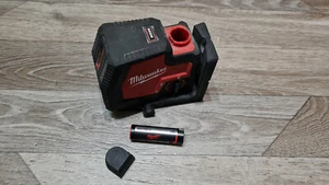 Milwaukee L4 CLL-301C 4v Green Cross Line Laser - Picture 1 of 11
