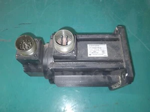YASKAWA USASEM-08FJ21 771W 2,45NM 5,3A 3000MIN. - Bild 1 von 6
