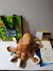 NEU World Wildlife Fund WWF Tieradoption Oktopus Plüsch, Tragetasche und Zertifikat - Bild 1 von 11