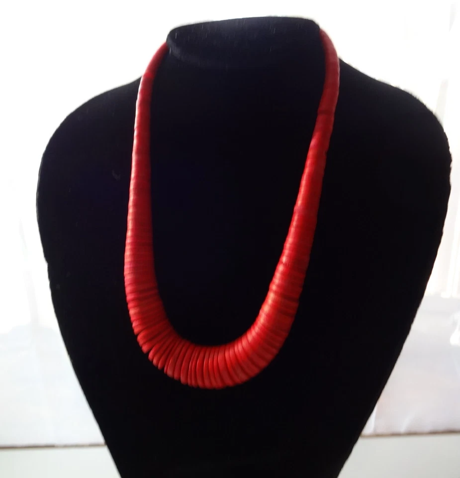 Moda Alta Costura Pasarela Rojo Africano Madera Dura Graduada Collar Cuentas Foto 1 de 4