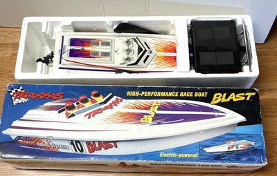 TRAXXAS BLAST High-Performance Race Boat Model 3810 Tested WORKS! No batteries - Image 1 of 4