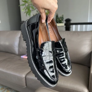 Mocasín sin cordones Franco Sarto Cassandra negro con punta de almendra Penny para mujer talla 6,5 - Imagen 1 de 10