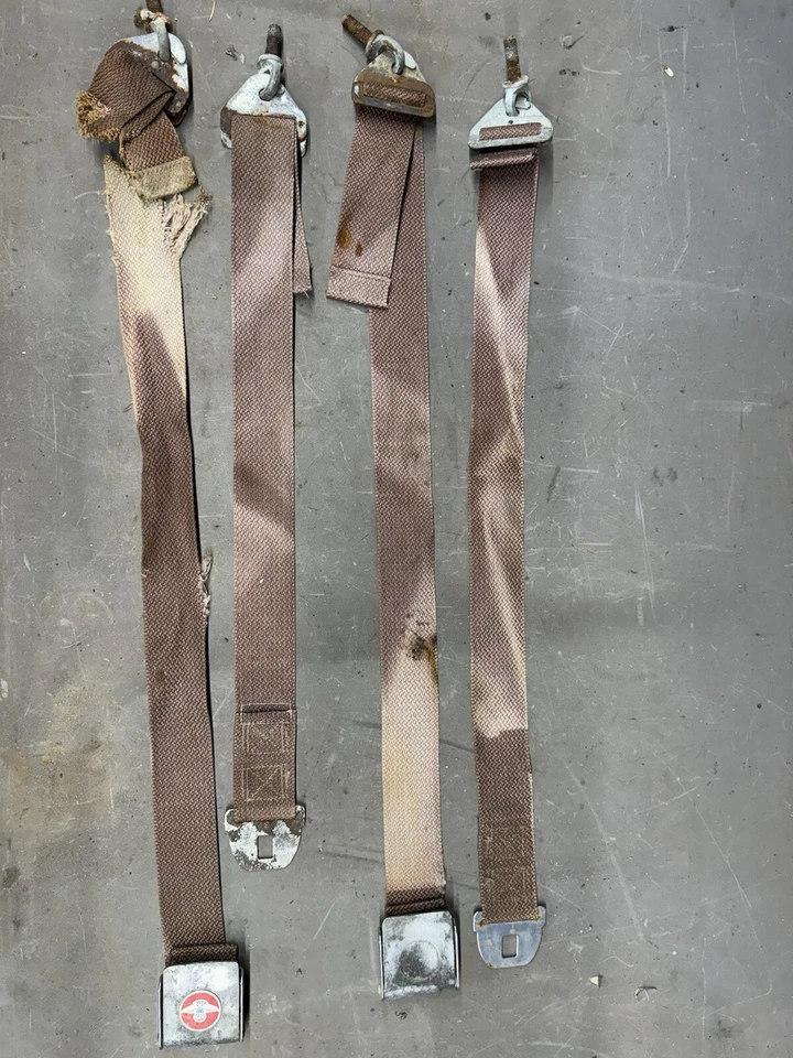 Cinturones de seguridad Oldsmobile Starfire 1960-1965 Chevy Corvette Ford Galaxie Jetstar OEM Foto 1 de 4