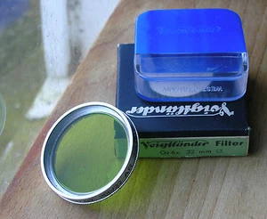 original Voigtlander 32mm chrome push fit slip on Green 4x filter Gr - Picture 1 of 1