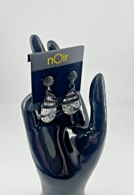 Pendientes colgantes grandes llamativos nOir joyas lágrima transparente envueltos con cuentas negras Foto 1 de 4