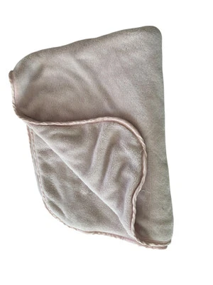 Manta de felpa rosa suave para bebé recién nacido Baby Gap 4 lados encuadernación satinada Foto 1 de 4