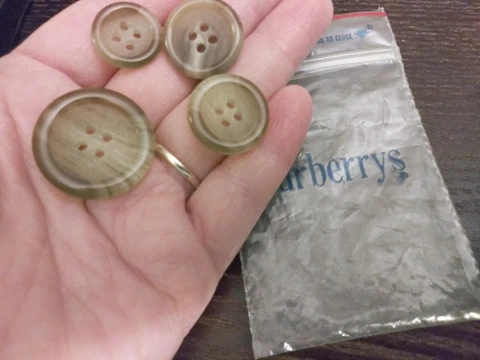 Burberry Trench Coat Button Set of 4 -Resin Cover