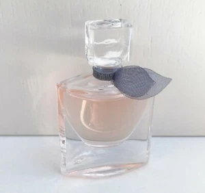 Lancome La vie est belle L'eau De Parfum miniature Perfume, 4ml, Brand New! - Picture 1 of 4