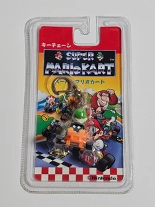 Super Mario Kart Keychain 1994 Figure Yoshi | Brand New & Sealed | - Picture 1 of 7