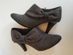 east 5th womens emmelie stiletto heel zip bootie