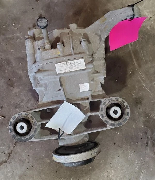 2015-2023 Dodge Charger Rear Axle Differential Carrier Assy 3.07 Ratio RWD OEM - Image 1 of 4