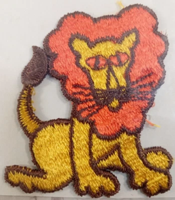 Aplique bordado LION S366 coser 2,5" tela vintage toque de acabado mundial Foto 1 de 4