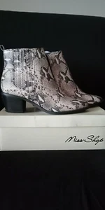 Snake Skin Print PINK Miss Shop Boots Size 7 BRAND NEW RRP $89.99 - Picture 1 of 4