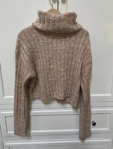 Urban Outfitters kastiger Crop Pullover beige/weiß Rollkragen Damen M weich! Schön! - Bild 1 von 5