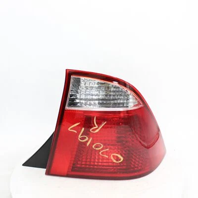 2006 Ford Focus правый задний фонарь номер детали - 166-02170R - Изображение 1 из 4