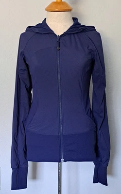 Chaqueta reversible LULULEMON talla 8 mediana azul marino manga larga con capucha agujeros para el pulgar Foto 1 de 4