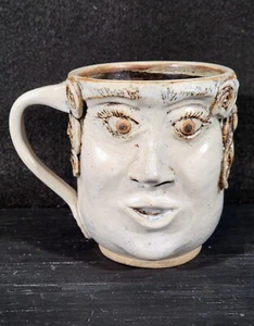 Einzigartige handgefertigte Gesichtstasse - Bild 1 von 5