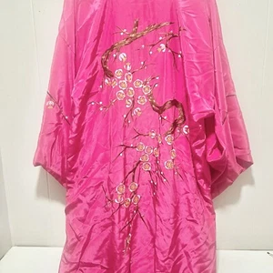 Japan Vintage Kimono Pink Embroidered Beautiful - Picture 1 of 9