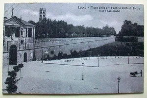 LUCCA - Mura della Città con la Porta S.Pietro (XVI e XVII secolo) [picc. b/n] - Imagen 1 de 1