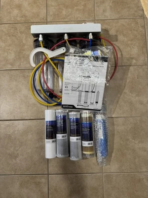 Sistema de ósmosis inversa Coralife Pure-Flo 50 gpd Foto 1 de 4