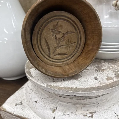 "Molde de mantequilla de madera tallada grande de colección de 5 3/4"" émbolo de prensa-flor primitiva temprana #3" Foto 1 de 4